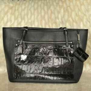 Aurielle black pebble leather purse